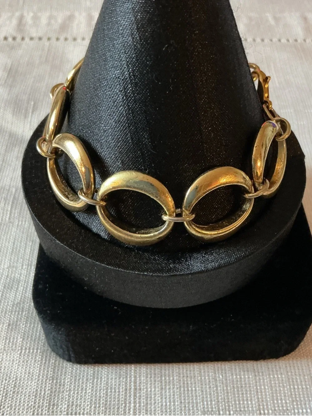 Oval Shaped Vintage Link Gold Tone Bracelet